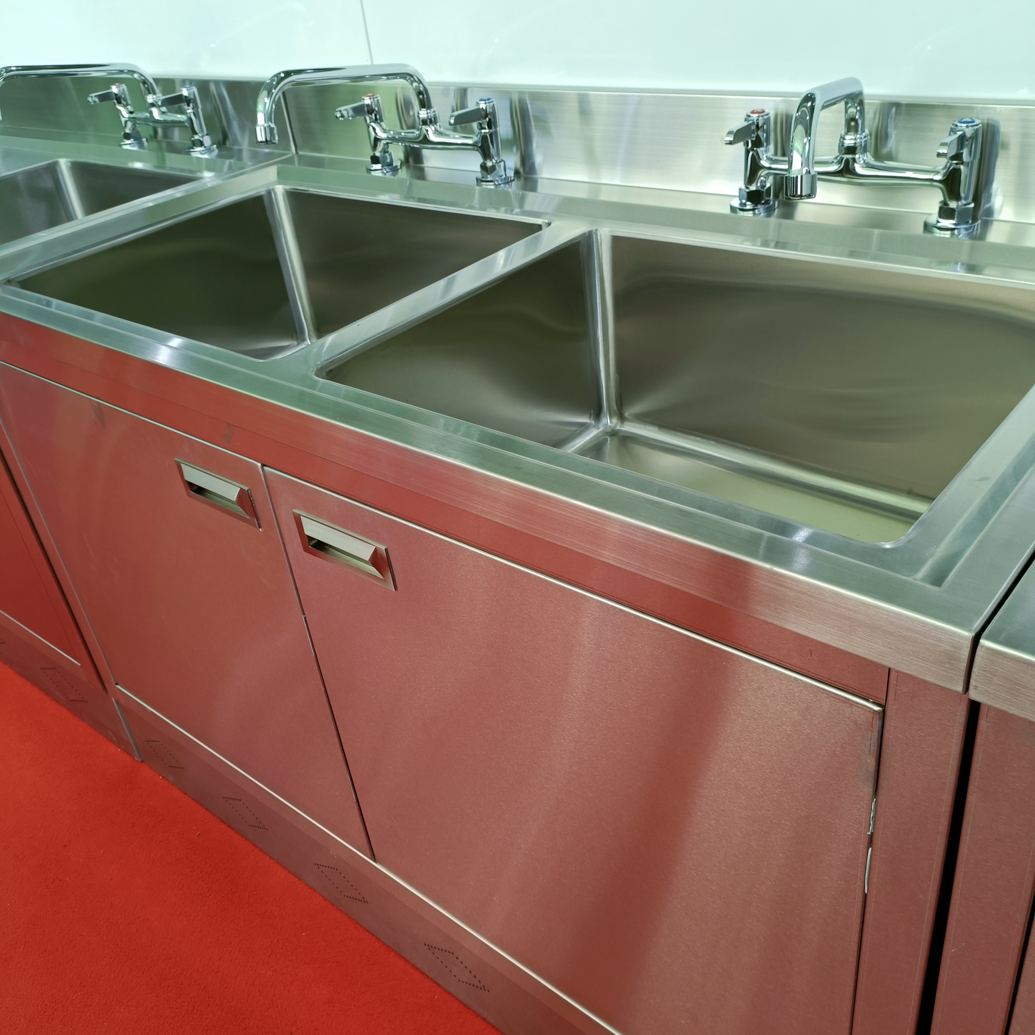 Hotel Restaurant Commercial Se - Commercial Kitchen Equipment のレビューと価格